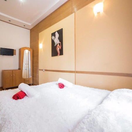 Rk Central Avenue Apartment Lviv Eksteriør billede